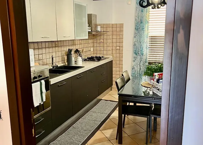 Casa Yasmine Lägenhet Santa Flavia